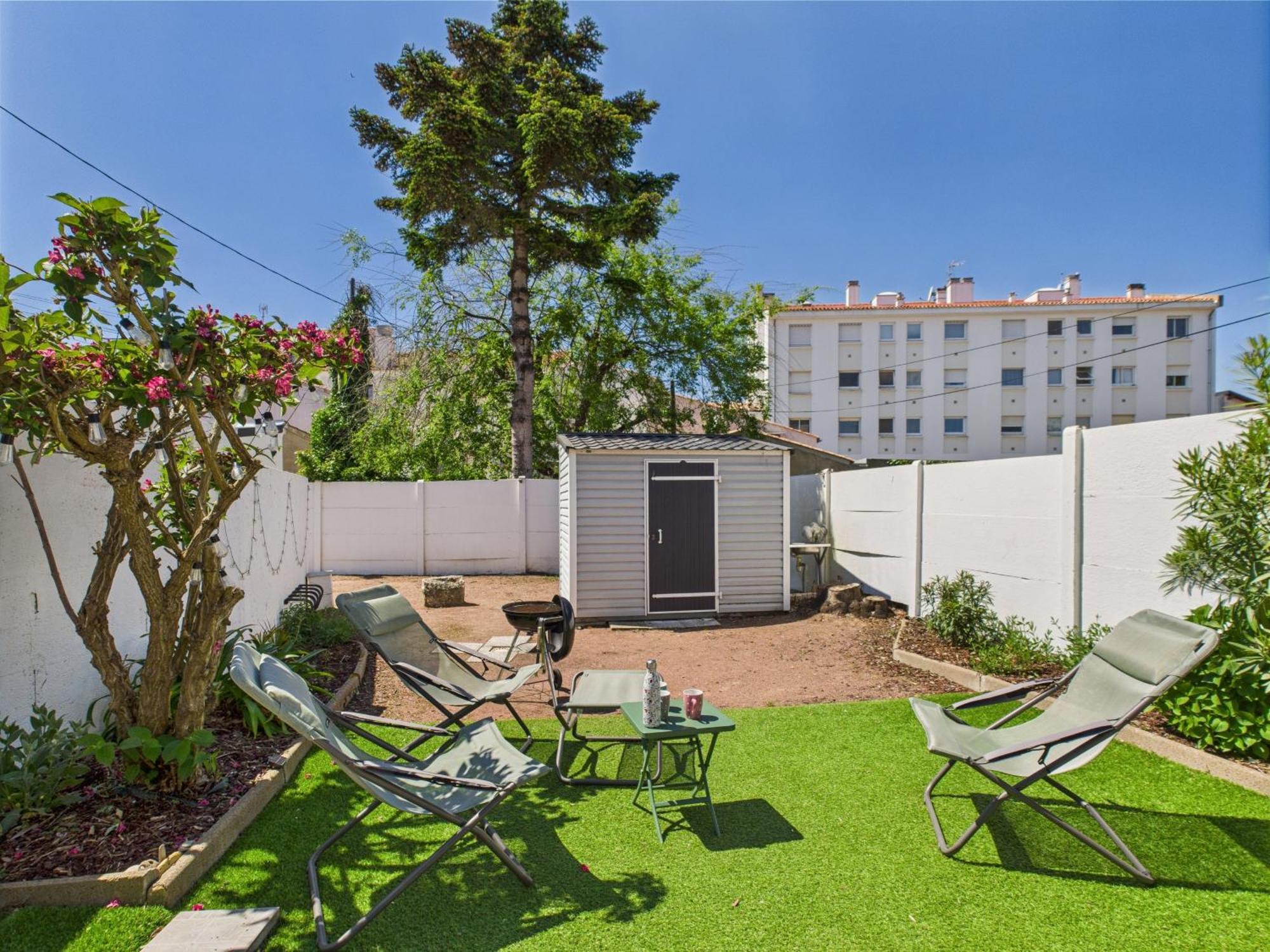Entre Coeur De Ville Et Plage, Maison Pour 8 Saint-Gilles-Croix-de-Vie Exterior foto